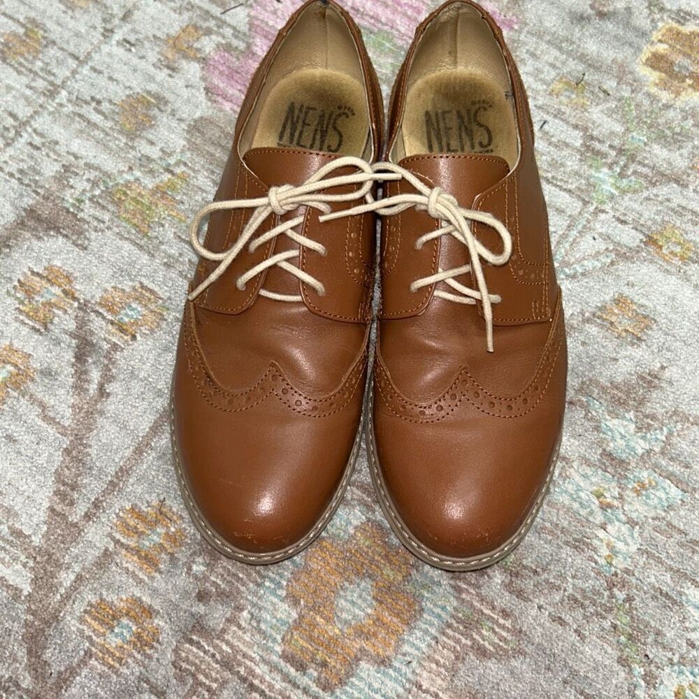 Nens made in Spain brown wingtip dress shoes sz38